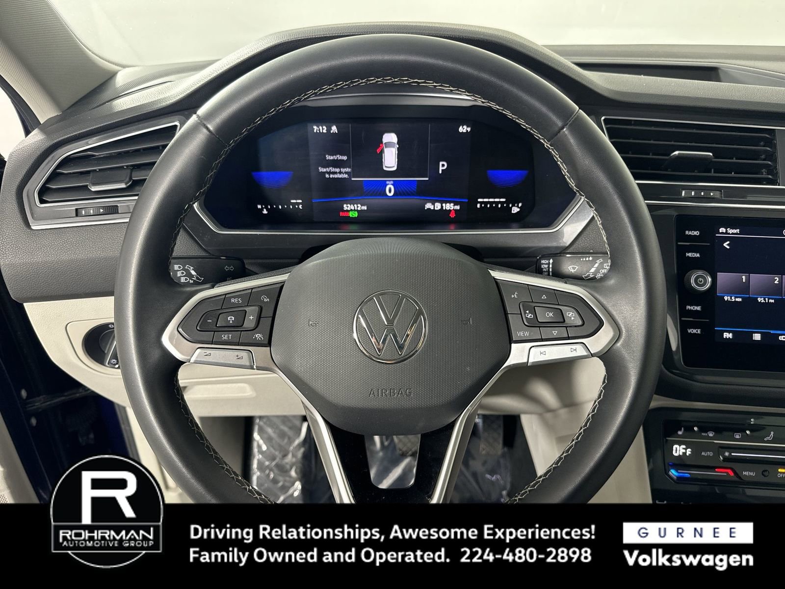 Used 2022 Volkswagen Tiguan SE image 11