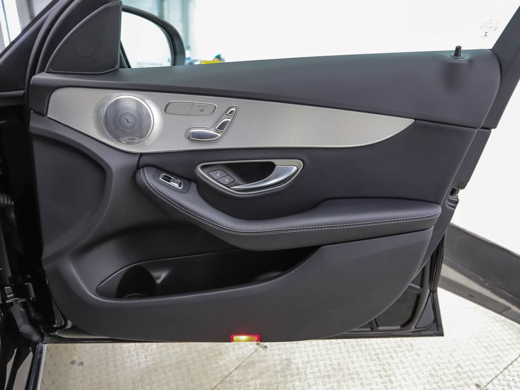 Used 2019 Mercedes-Benz C 300 4MATIC Sedan image 29