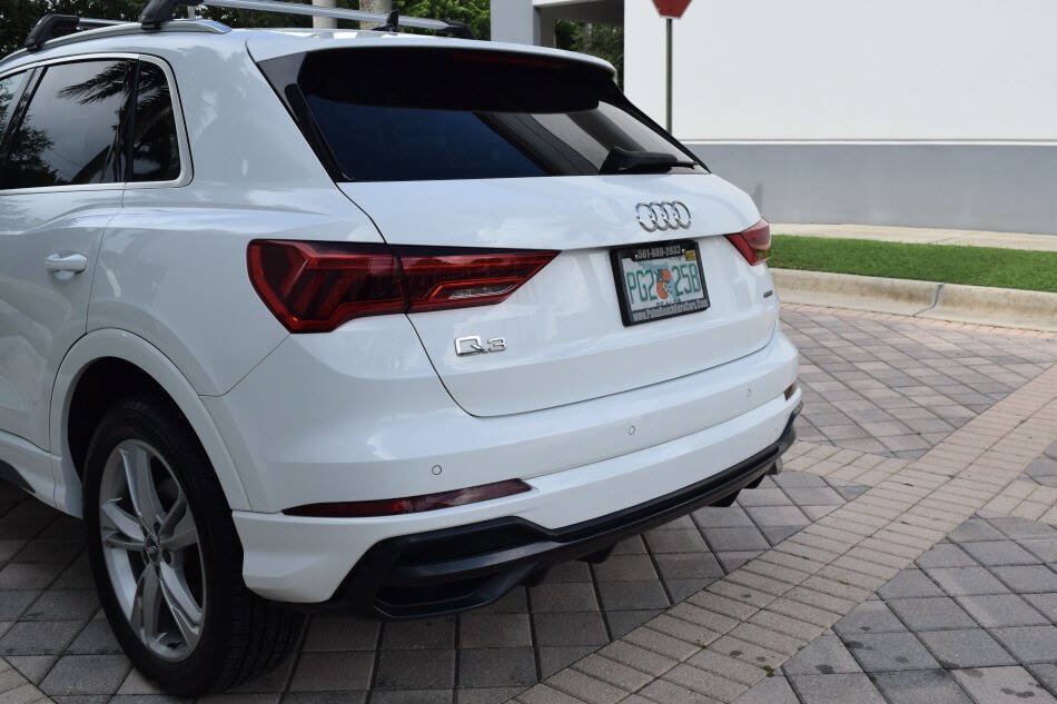 Used 2020 Audi Q3 2.0T Premium w/ Convenience Package AWD/4WD image 18