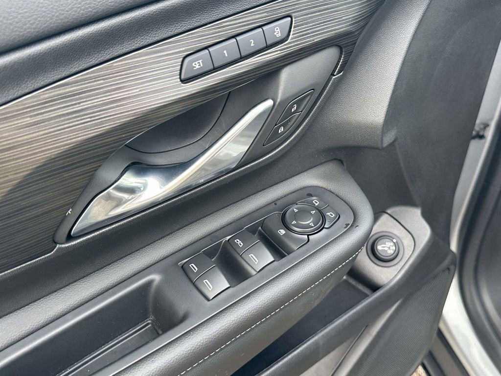 Certified 2023 GMC Terrain SLT image 19