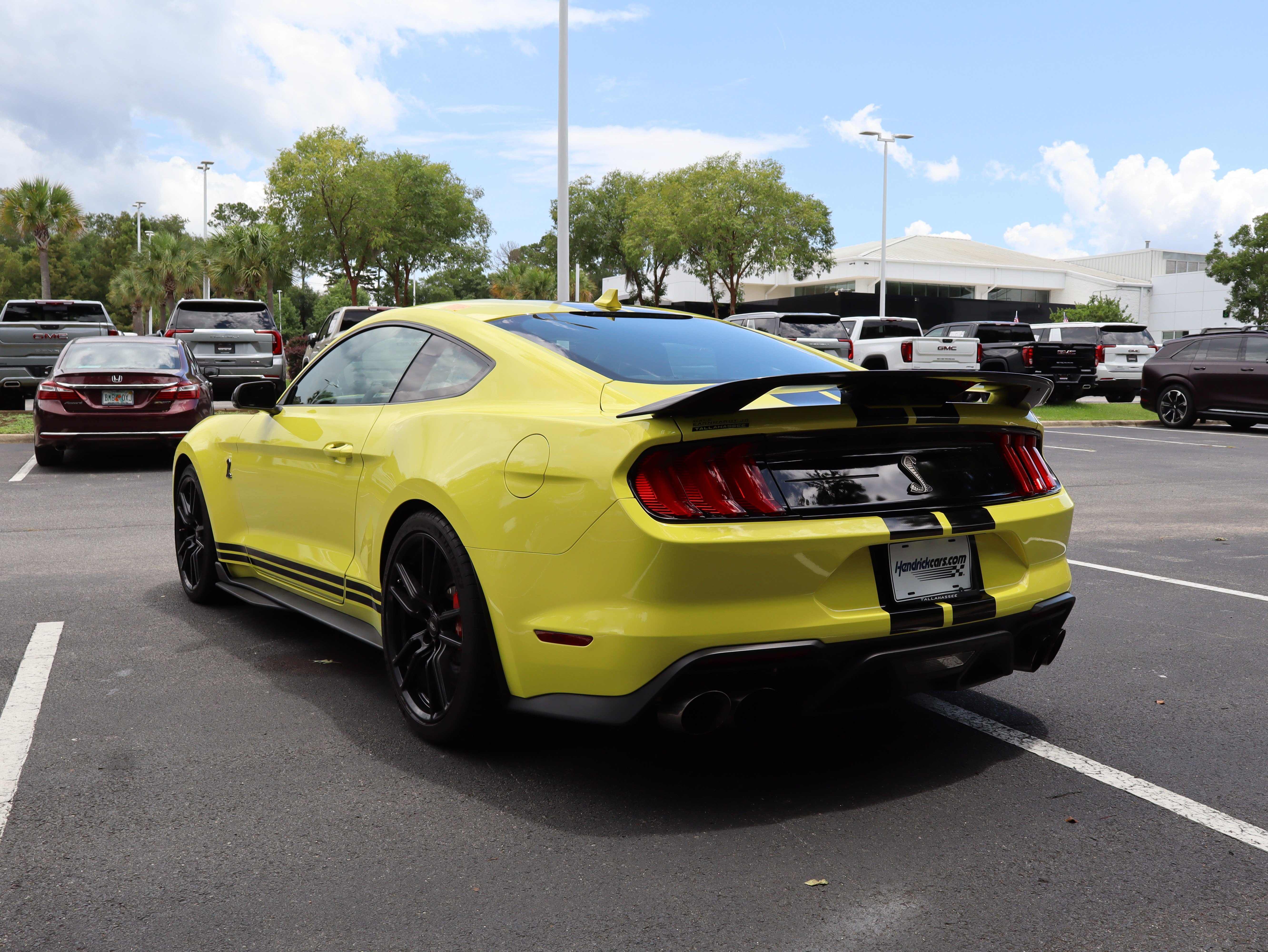 Used 2021 Ford Mustang Shelby GT500 w/ Technology Package RWD image 7