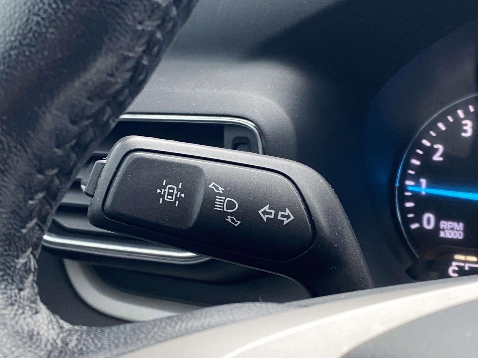 Used 2021 Ford Explorer XLT w/ Equipment Group 202A image 29