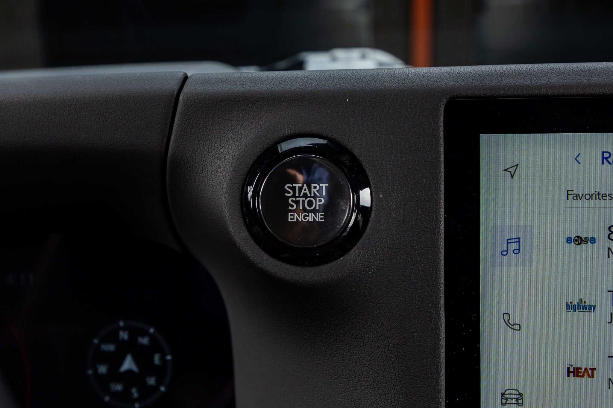 Used 2025 Lexus GX 550 image 23