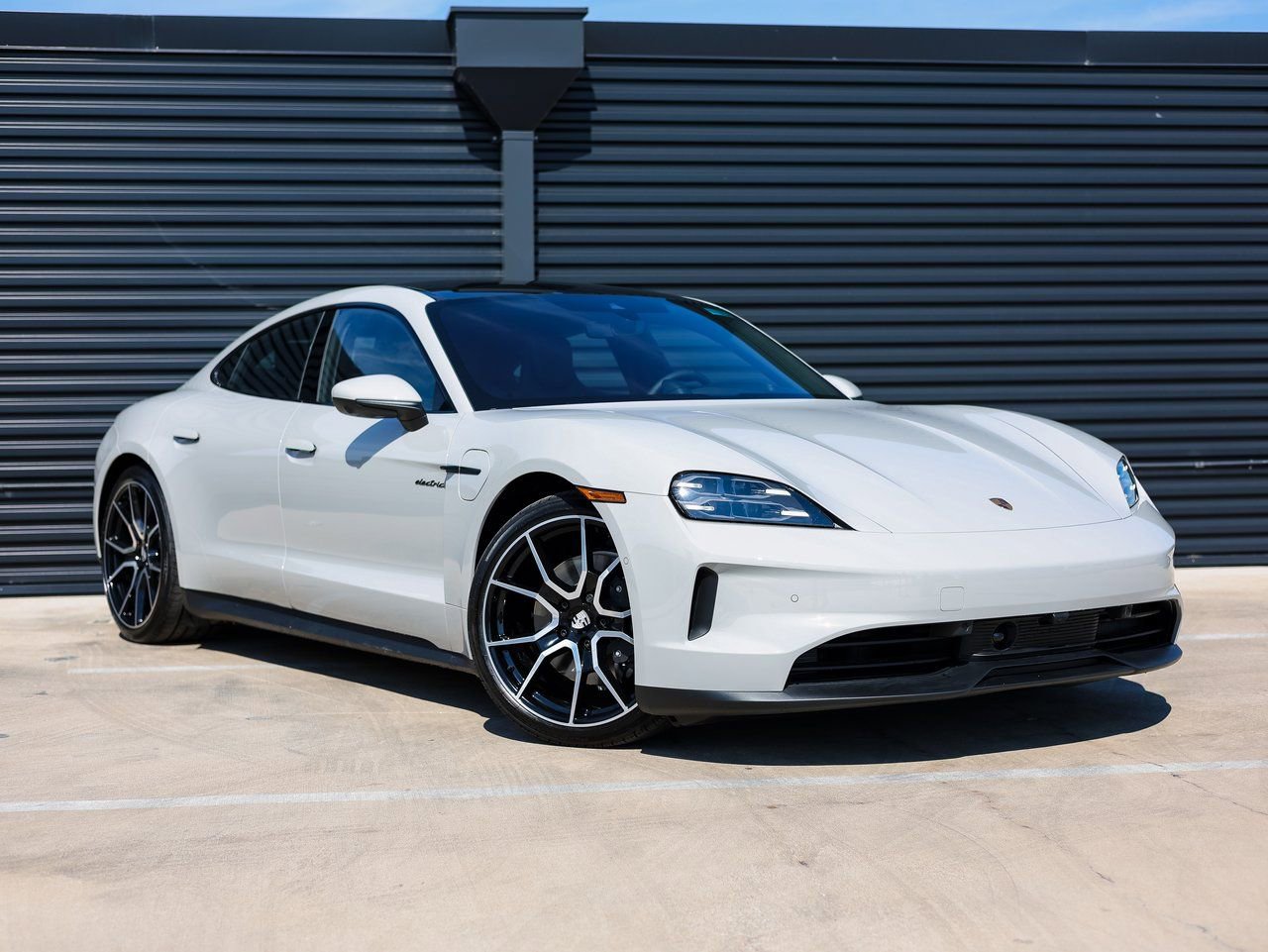 New 2026 Porsche Taycan image 9