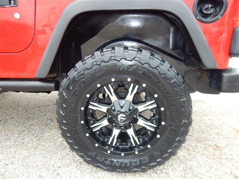 Used 2004 Jeep Wrangler X AWD/4WD image 12