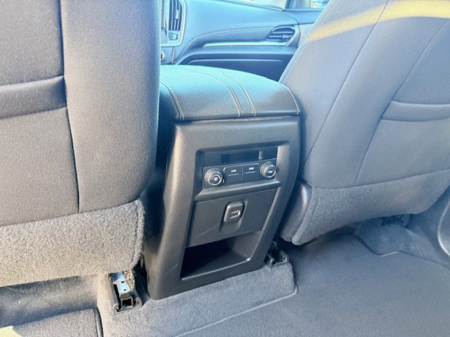 Used 2020 Chevrolet Traverse LT image 16