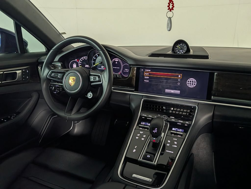 Certified 2022 Porsche Panamera 4 Executive AWD/4WD image 22