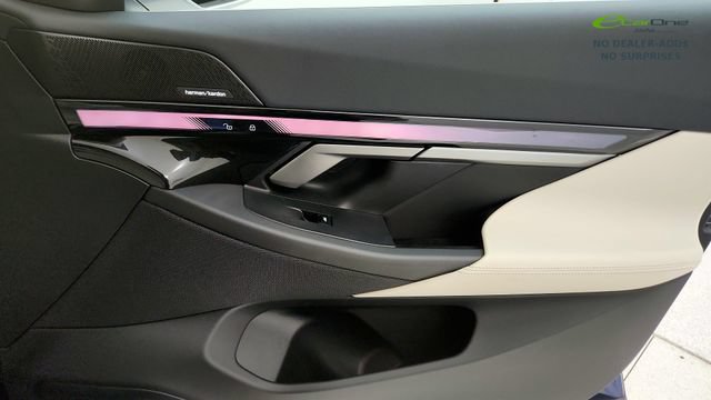 Used 2025 BMW i5 eDrive40i RWD image 40