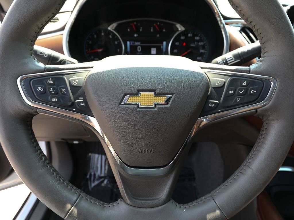 Used 2017 Chevrolet Malibu Premier w/ Premier Sun and Wheel Package FWD image 15