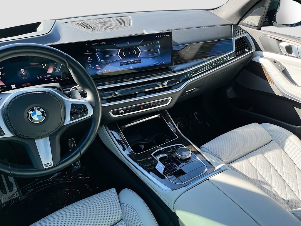 Used 2024 BMW X5 xDrive40i w/ M Sport Package image 31