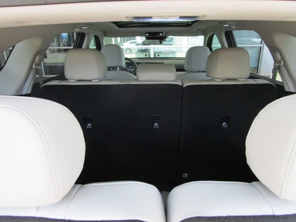 Used 2025 Kia Sorento S w/ Panoramic Sunroof Package FWD image 17