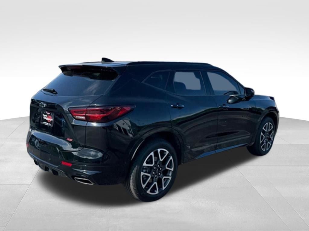 Used 2024 Chevrolet Blazer RS w/ Enhanced Convenience Package AWD/4WD image 7