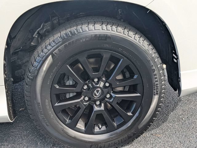 Certified 2022 Lexus GX 460 w/ Black Line Special Edition AWD/4WD image 16