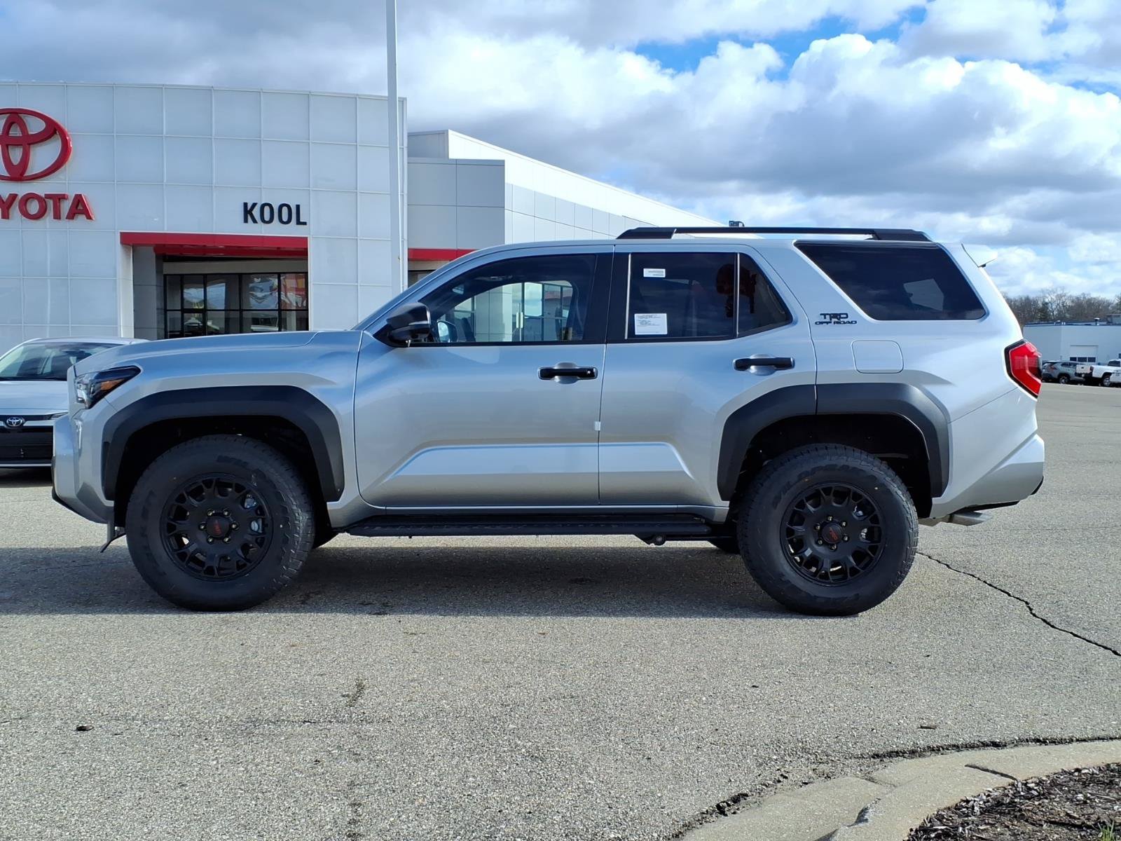 Used 2026 Toyota 4Runner TRD Off-Road Premium AWD/4WD image 3