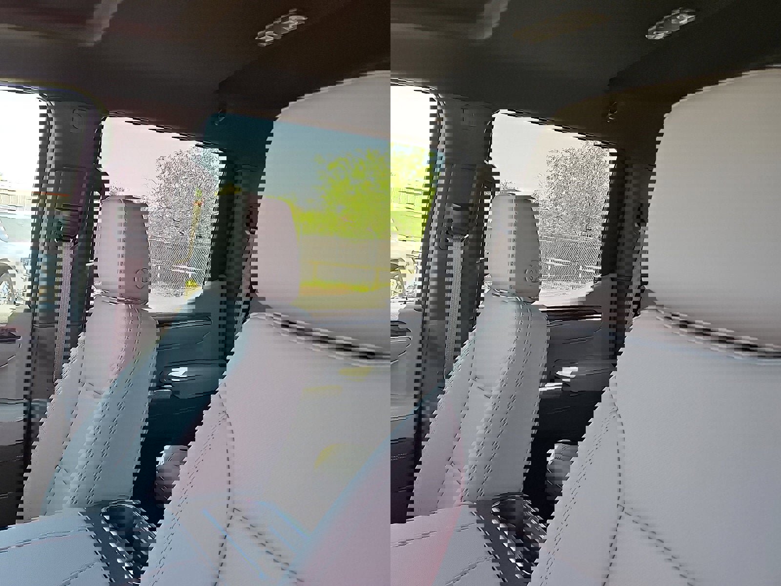 New 2026 GMC Sierra 1500 SLT image 11