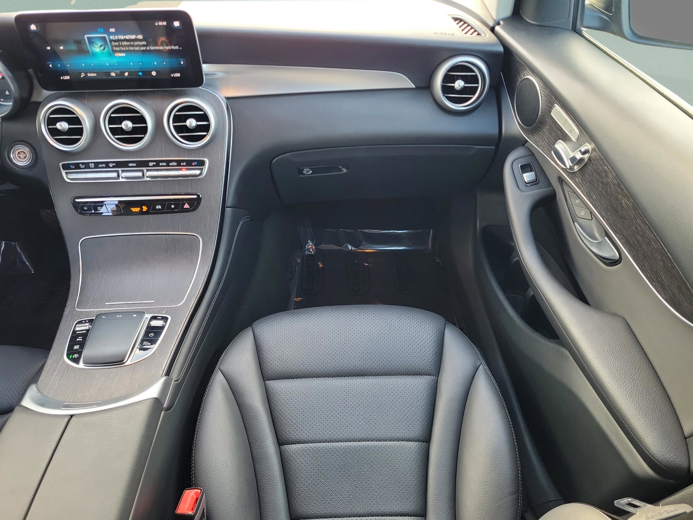 Used 2021 Mercedes-Benz GLC 300 image 30