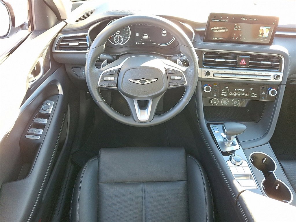 Used 2024 Genesis G70 2.5T image 12