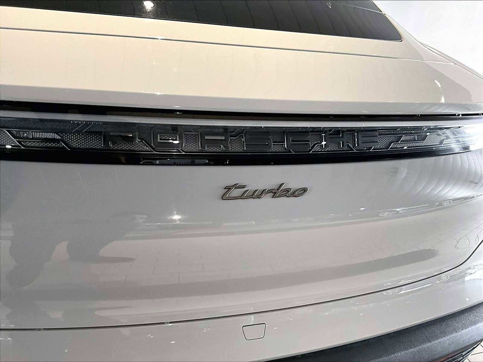 Used 2025 Porsche Taycan Turbo image 37