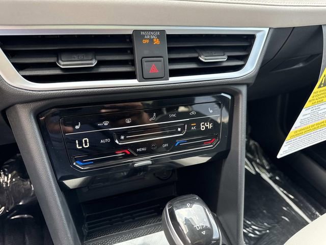 New 2026 Volkswagen Taos SE FWD image 21