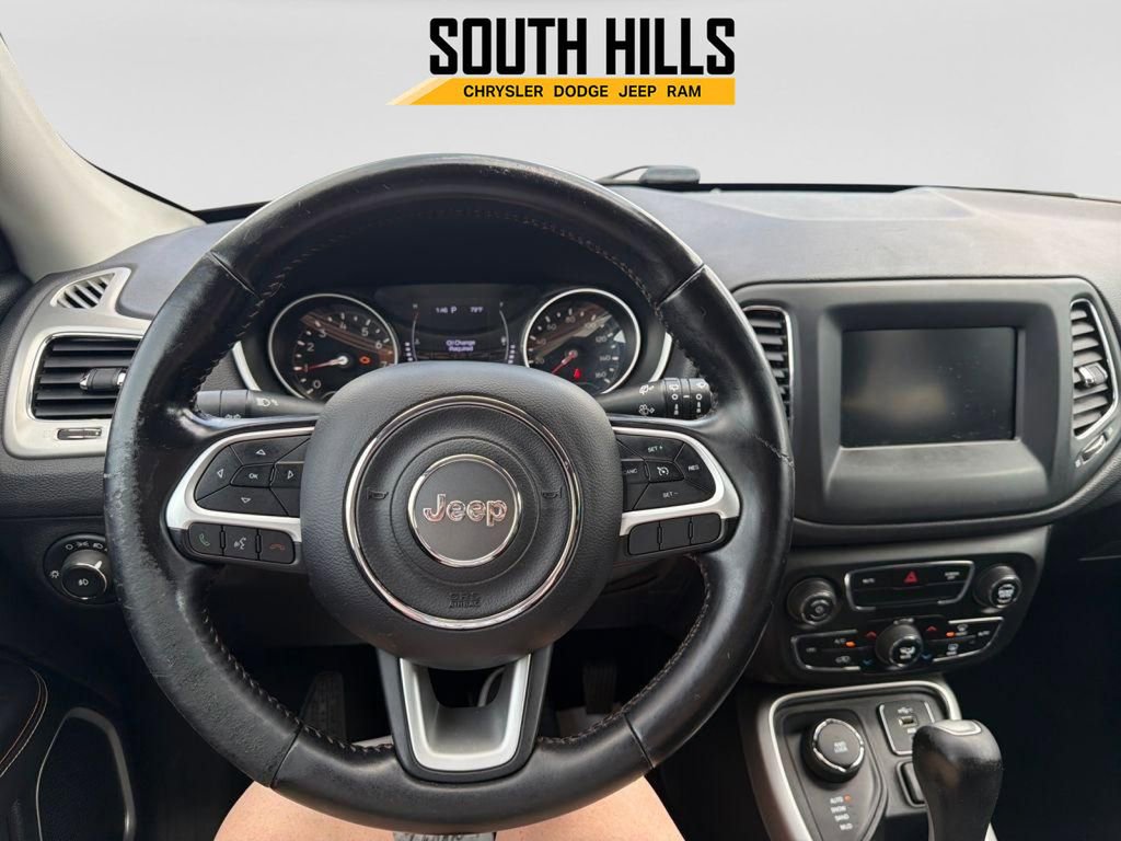 Used 2020 Jeep Compass Latitude image 3