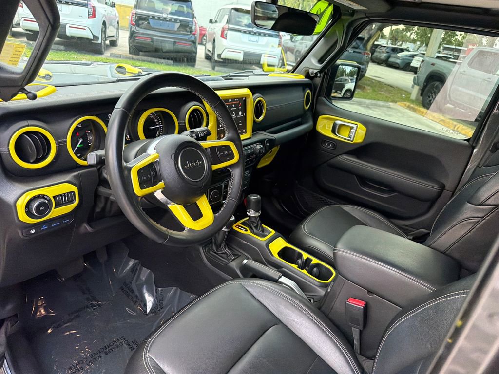 Used 2022 Jeep Wrangler Unlimited Sahara w/ Safety Group AWD/4WD image 18