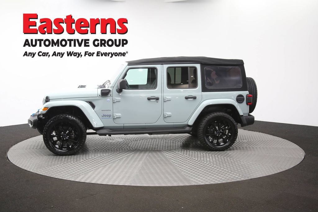 Used 2024 Jeep Wrangler Unlimited Sahara w/ Technology Group AWD/4WD image 61