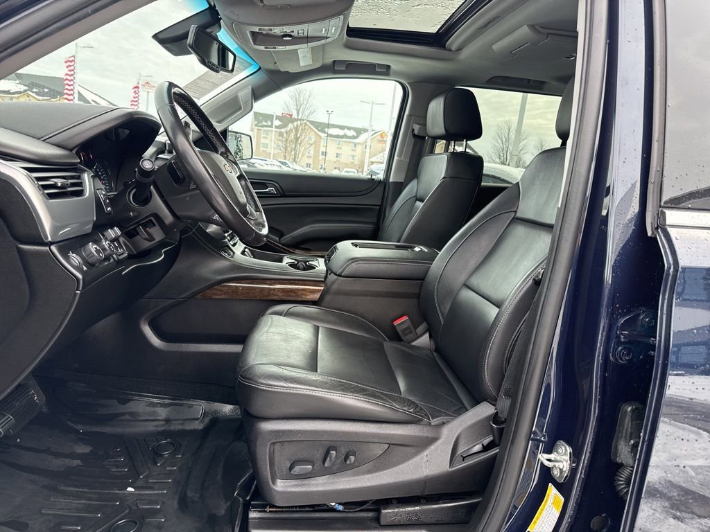Used 2018 Chevrolet Suburban LT image 12