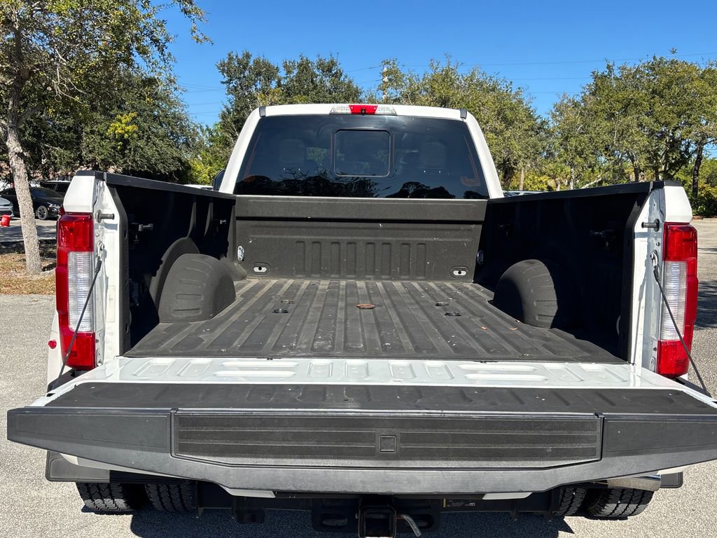 Used 2017 Ford F350 Platinum w/ Platinum Ultimate Package image 30