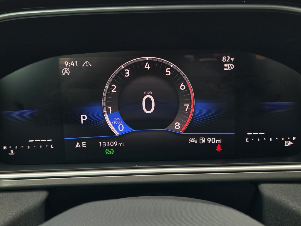 Certified 2025 Volkswagen Taos SE AWD/4WD image 13