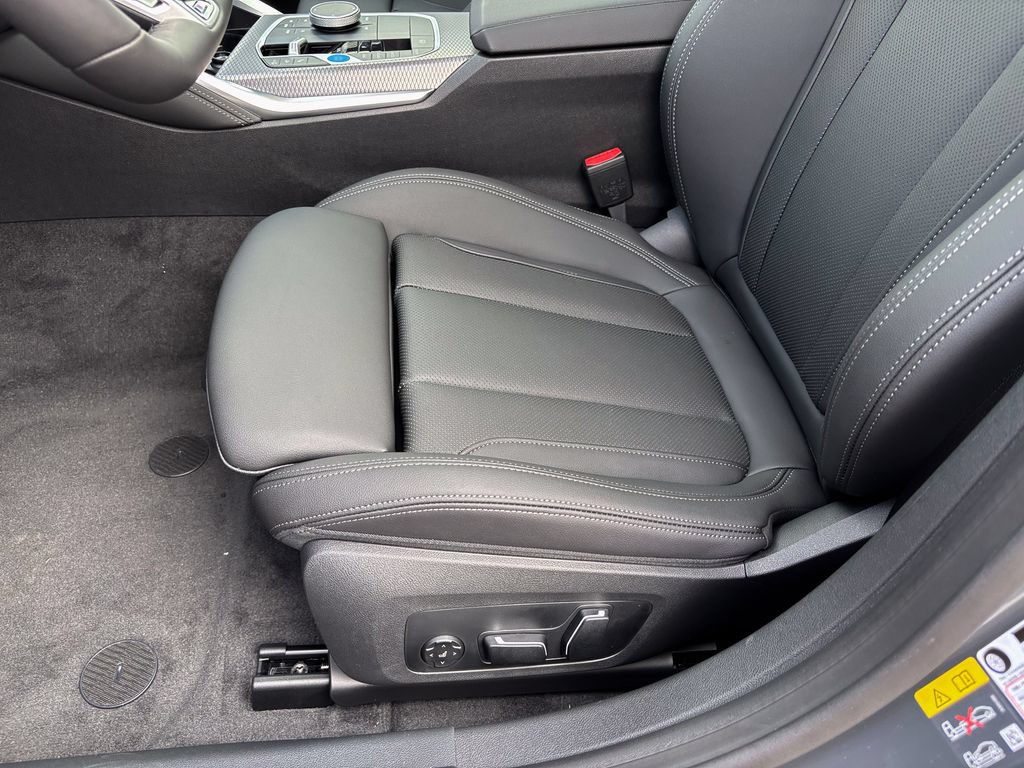 New 2026 BMW i4 xDrive40i AWD/4WD image 17