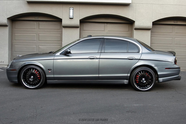 Used 2003 Jaguar S-TYPE R image 3
