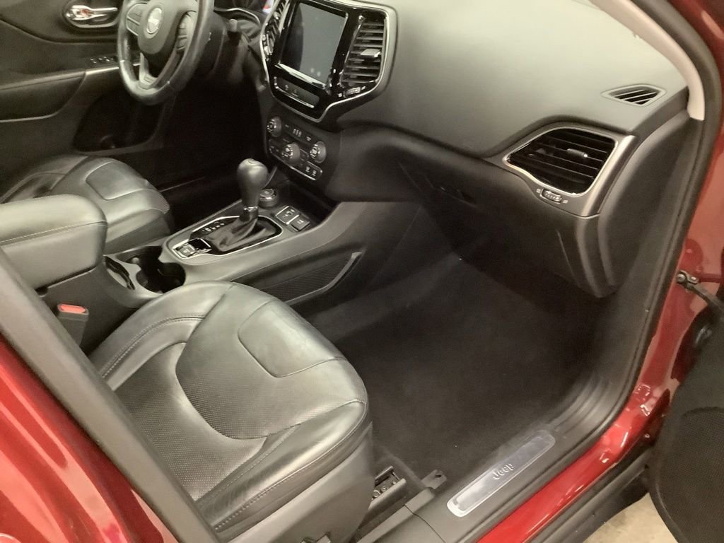 Used 2019 Jeep Cherokee Limited AWD/4WD image 17