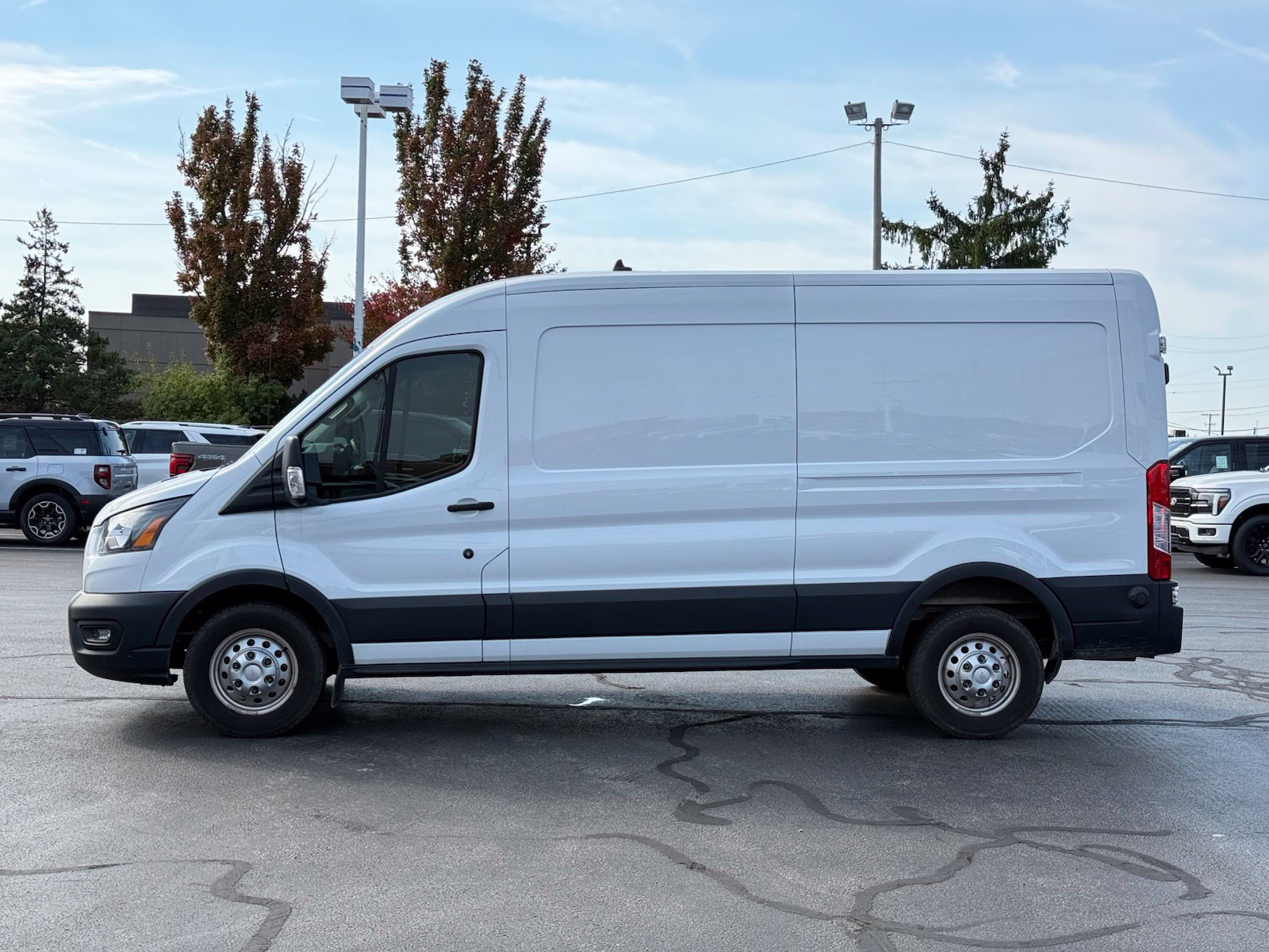 Used 2023 Ford Transit 250 Medium Roof AWD w/ Load Area Protection Package image 7