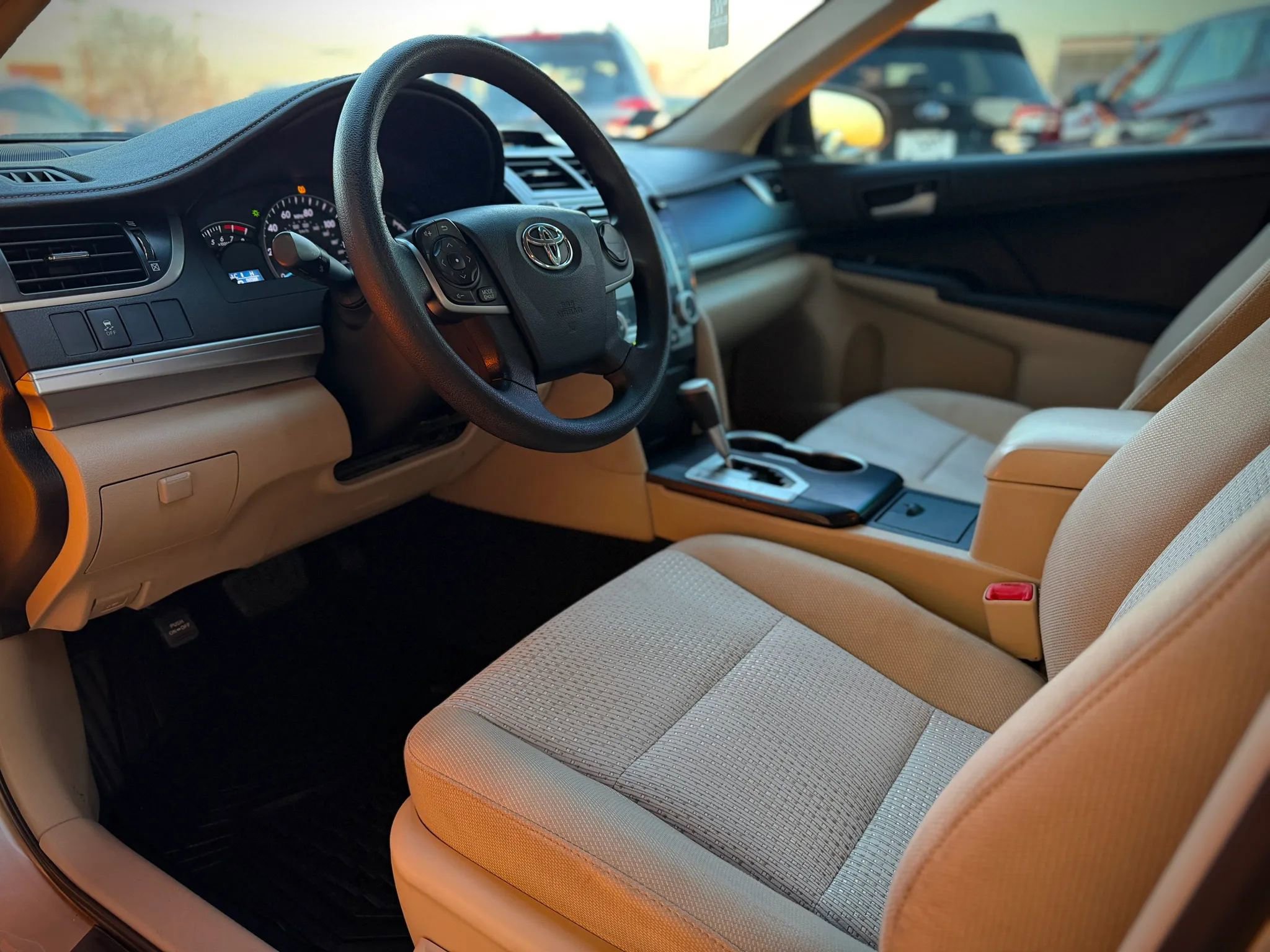 Used 2012 Toyota Camry LE image 7