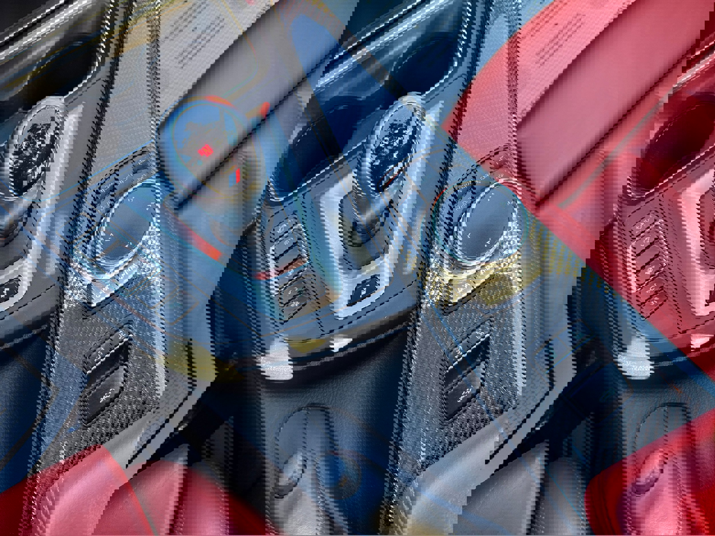 Used 2015 BMW M4 Convertible image 18