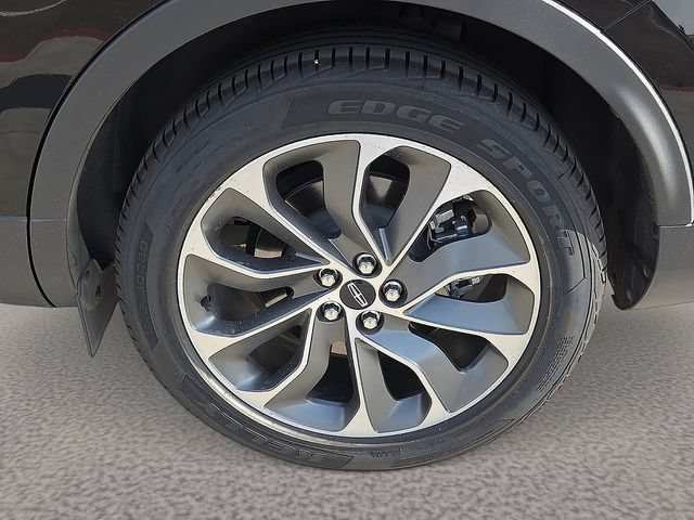 Used 2023 Lincoln Nautilus Reserve w/ Luxury Package AWD/4WD image 8