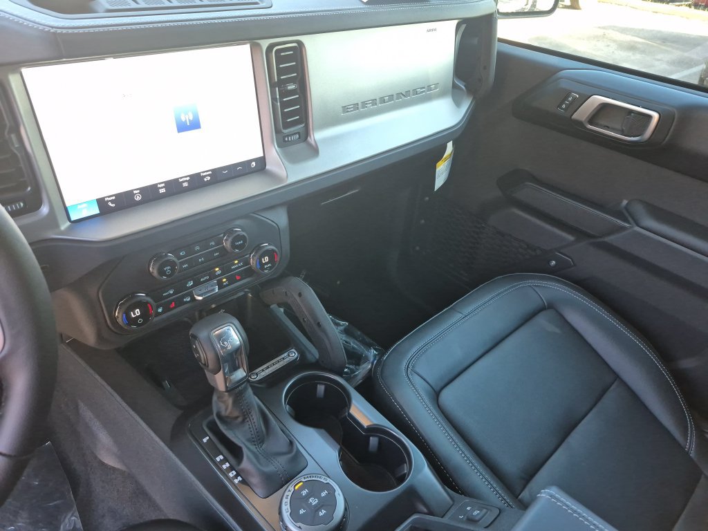 New 2026 Ford Bronco Outer Banks w/ Sasquatch Package AWD/4WD image 15