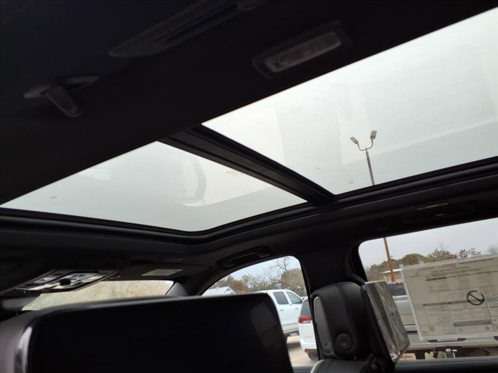 New 2026 GMC Yukon XL AT4 Ultimate image 13