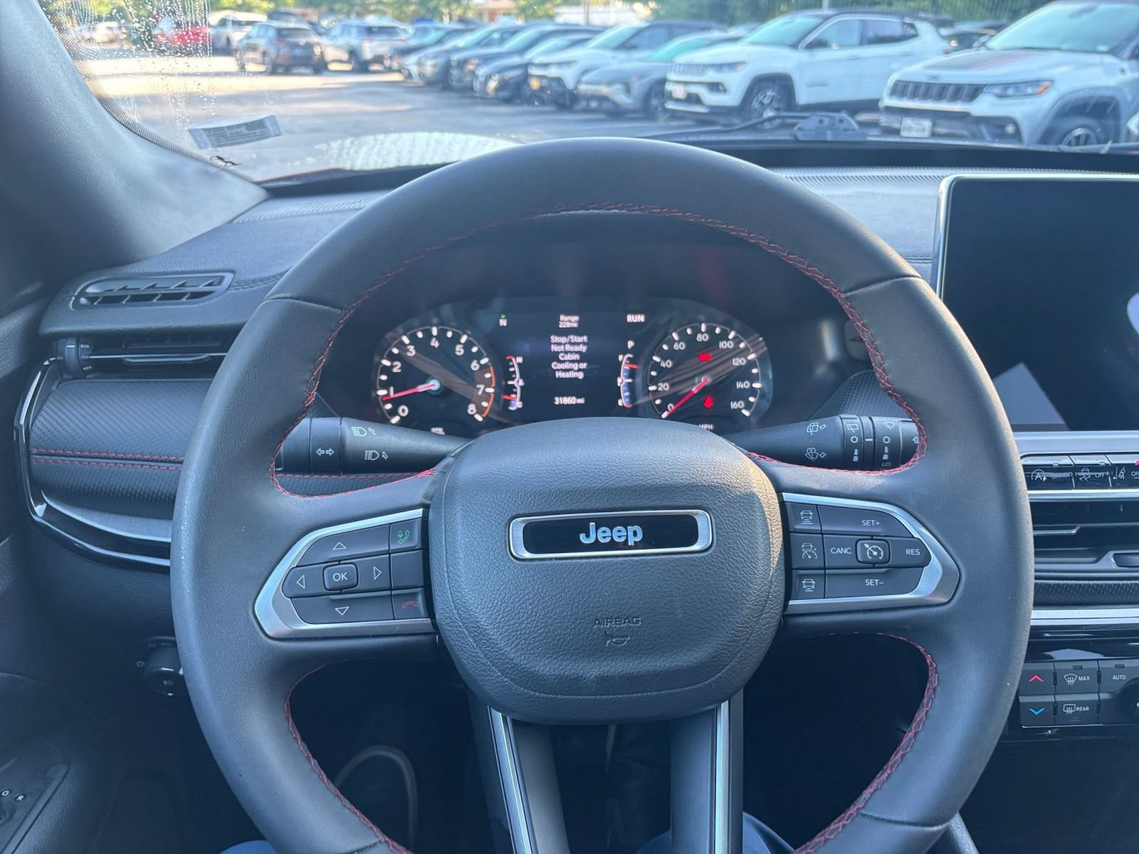 Used 2025 Jeep Compass Trailhawk AWD/4WD image 33