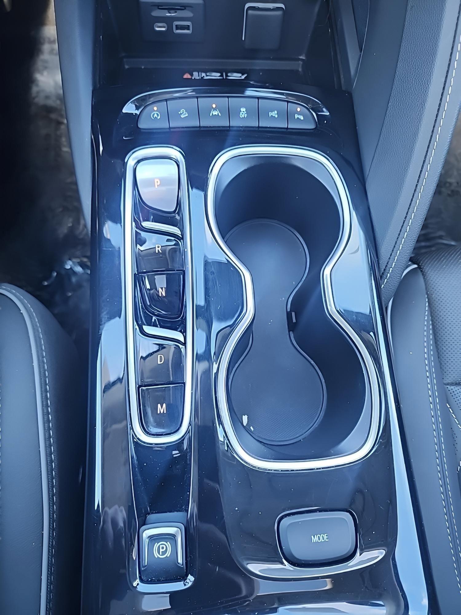 Used 2023 Buick Envision Avenir image 17