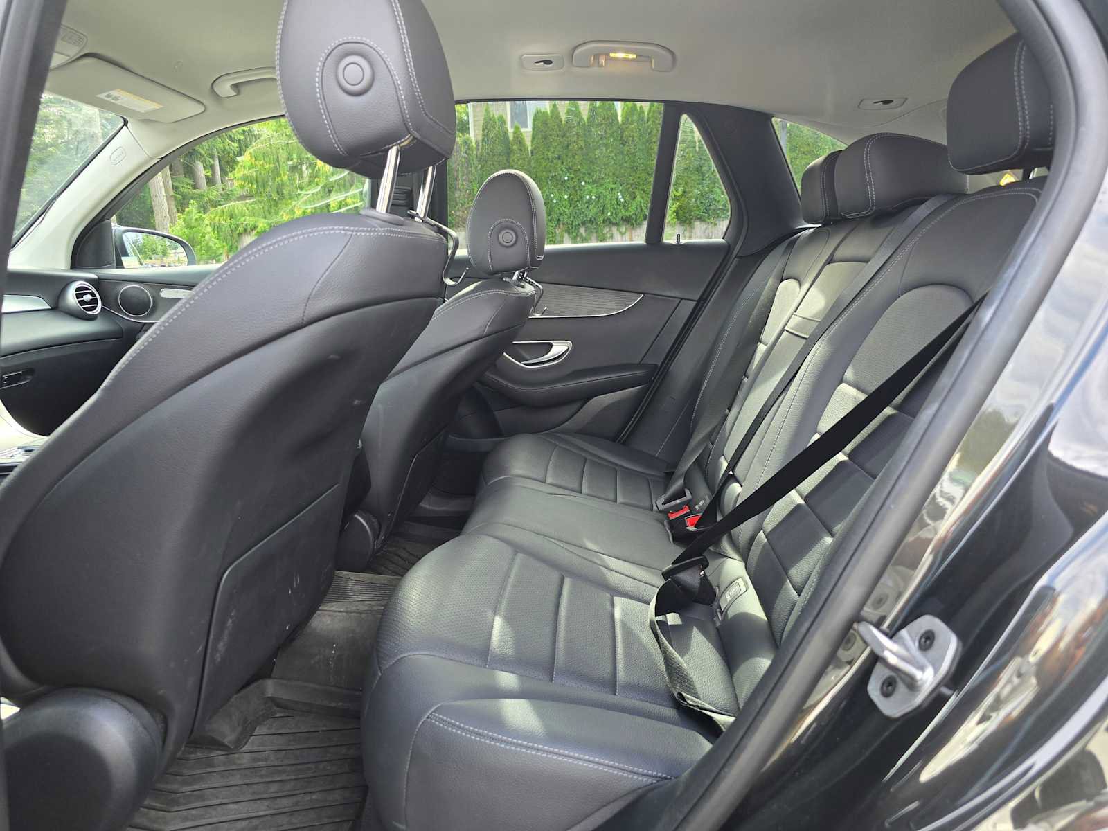 Used 2022 Mercedes-Benz GLC 300 4MATIC image 17