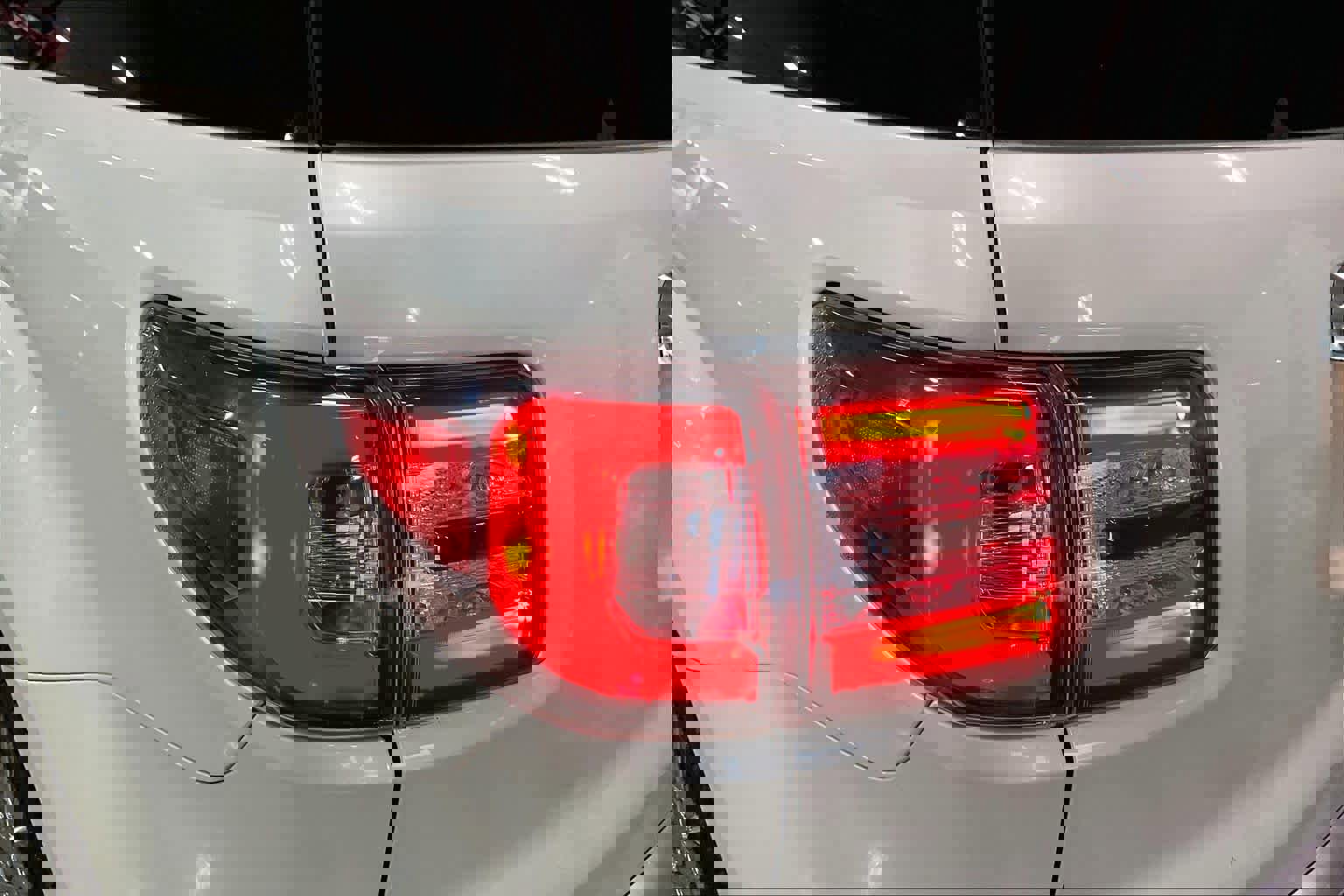 Used 2014 GMC Acadia Denali image 28