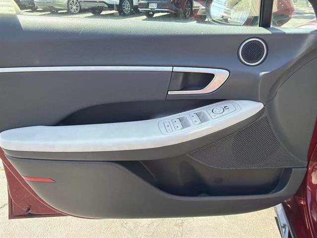 Used 2025 Hyundai Sonata SEL FWD image 13