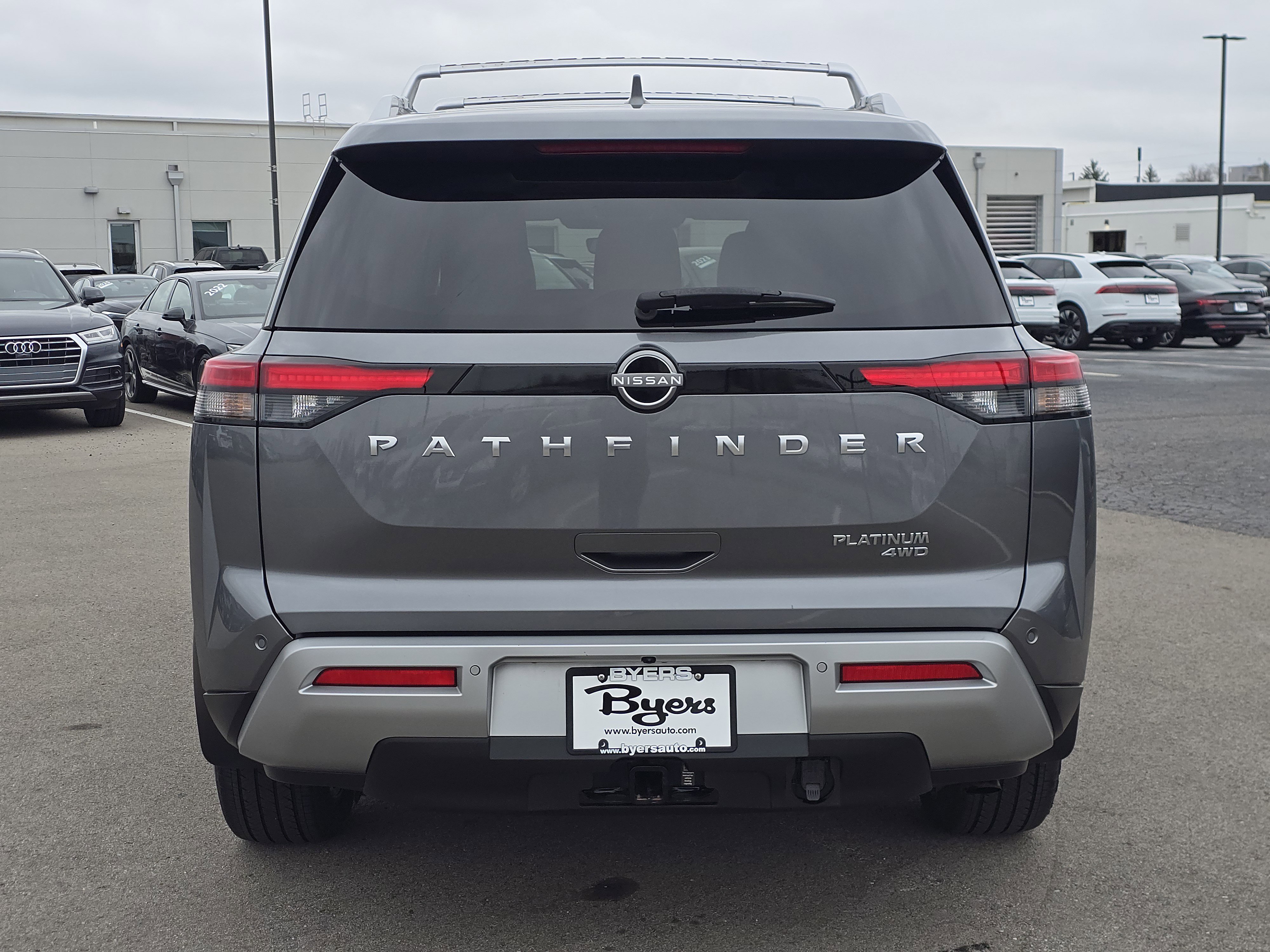 Used 2024 Nissan Pathfinder Platinum image 6
