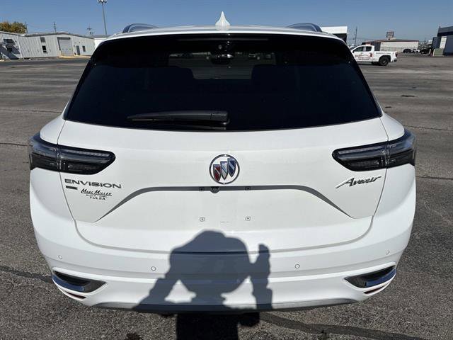 Used 2021 Buick Envision Avenir w/ Technology Package II image 5