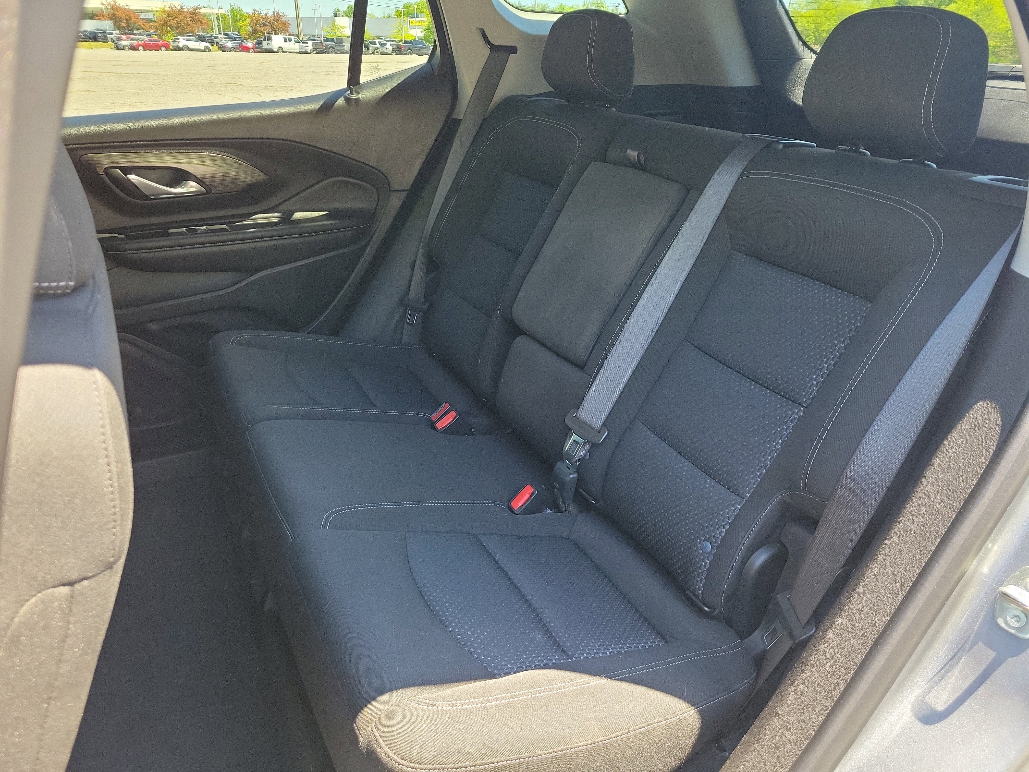Used 2024 GMC Terrain SLE w/ Driver Convenience Package AWD/4WD image 16
