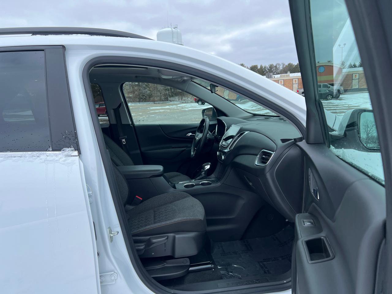 Used 2022 Chevrolet Equinox LT image 42