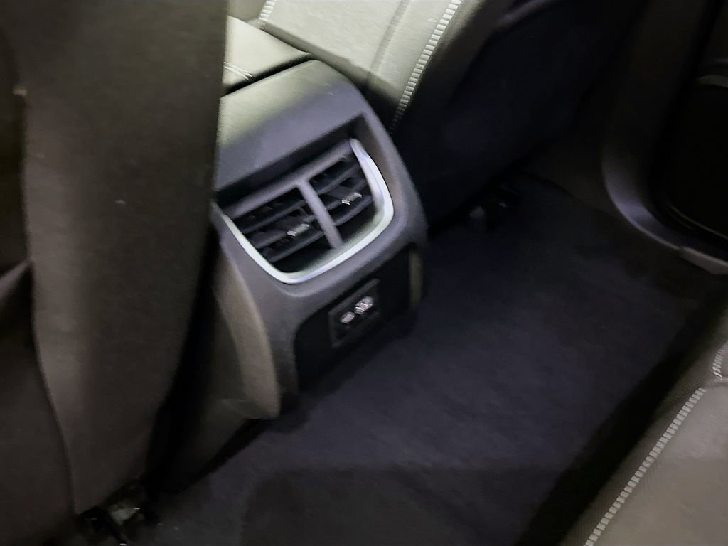 Used 2023 Chevrolet Blazer LT FWD image 32