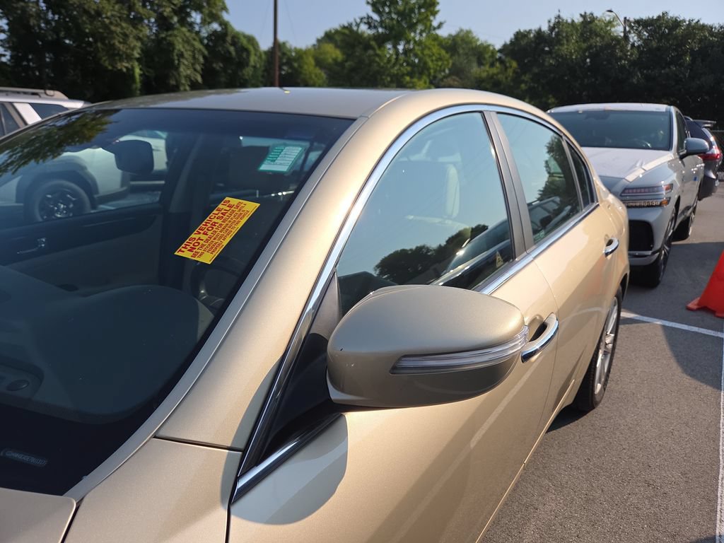 Used 2011 Hyundai Genesis 3.8 w/ Technology Pkg 4 RWD image 7
