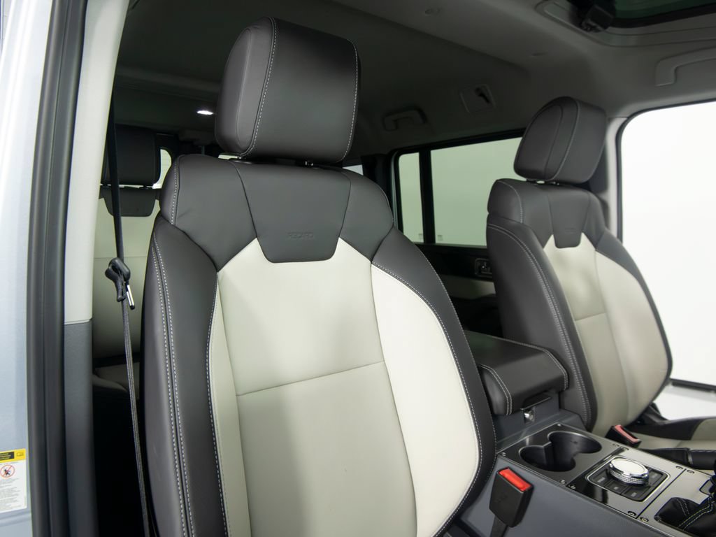 Used 2025 INEOS Grenadier AWD/4WD image 31